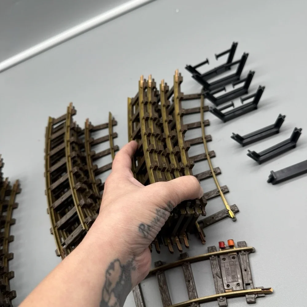 Walthers Faller Rocky Mountain Express Track Lot 19 Pc Curve & Supports 3895